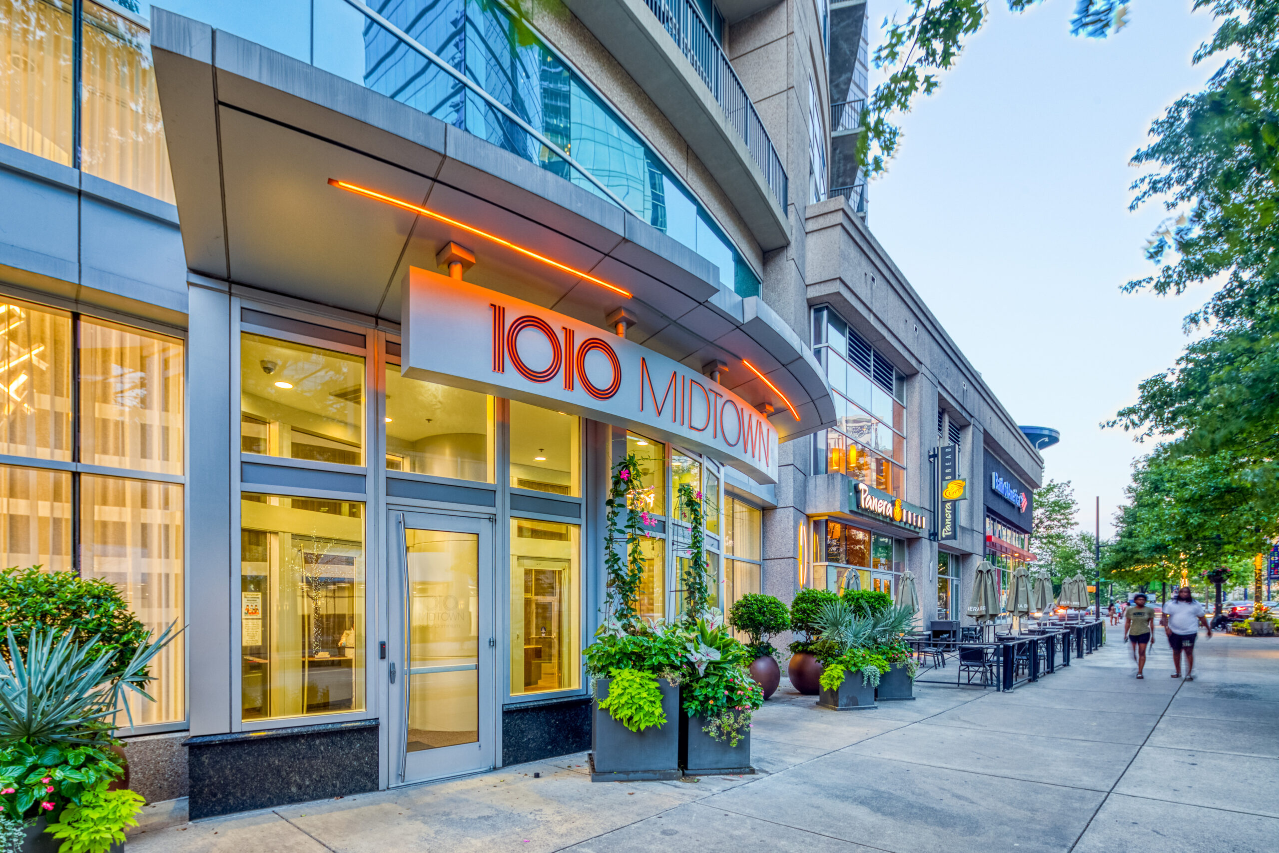 1010 Midtown - Image 4