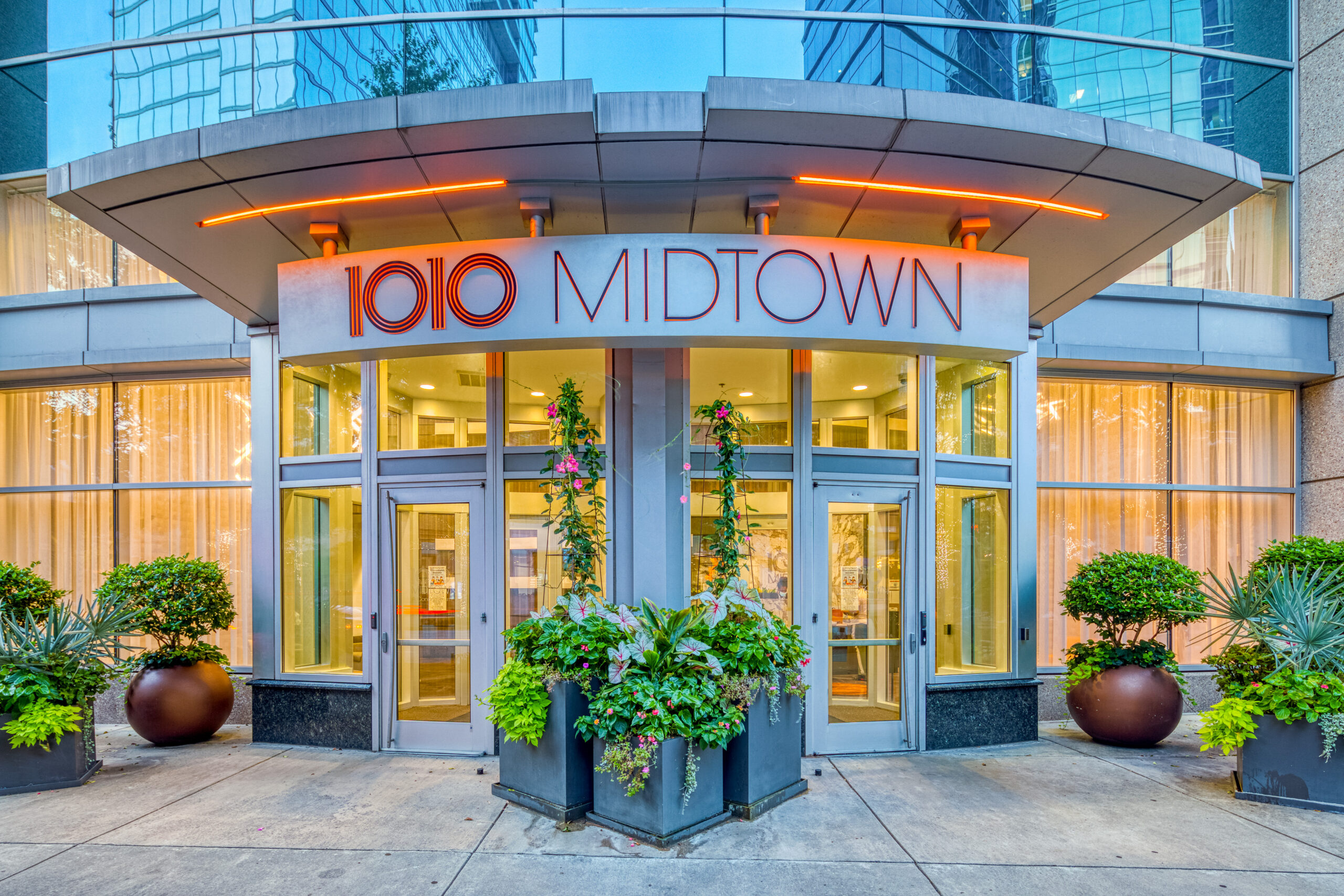 1010 Midtown - Image 3